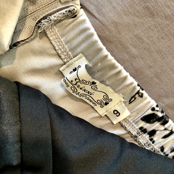 Grey / Silver and Black floral print dress - Picture 4 of 4